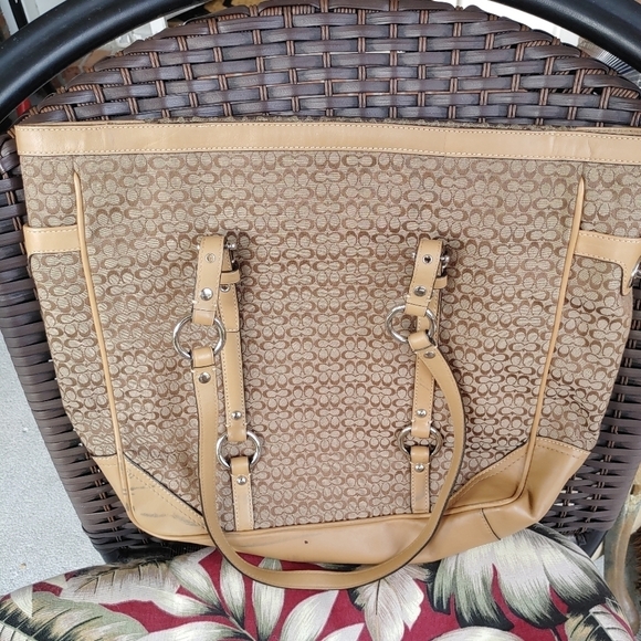 Authentic COACH SIG C JACQUARD & LEATHER HANDBAG TOTE BAG - Picture 5 of 13